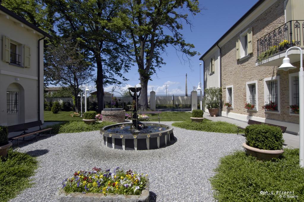 Relais Villa Roncuzzi Russi Екстер'єр фото