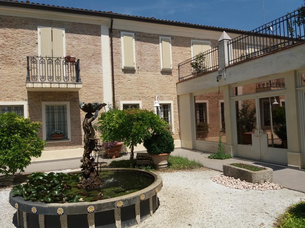 Relais Villa Roncuzzi Russi Екстер'єр фото