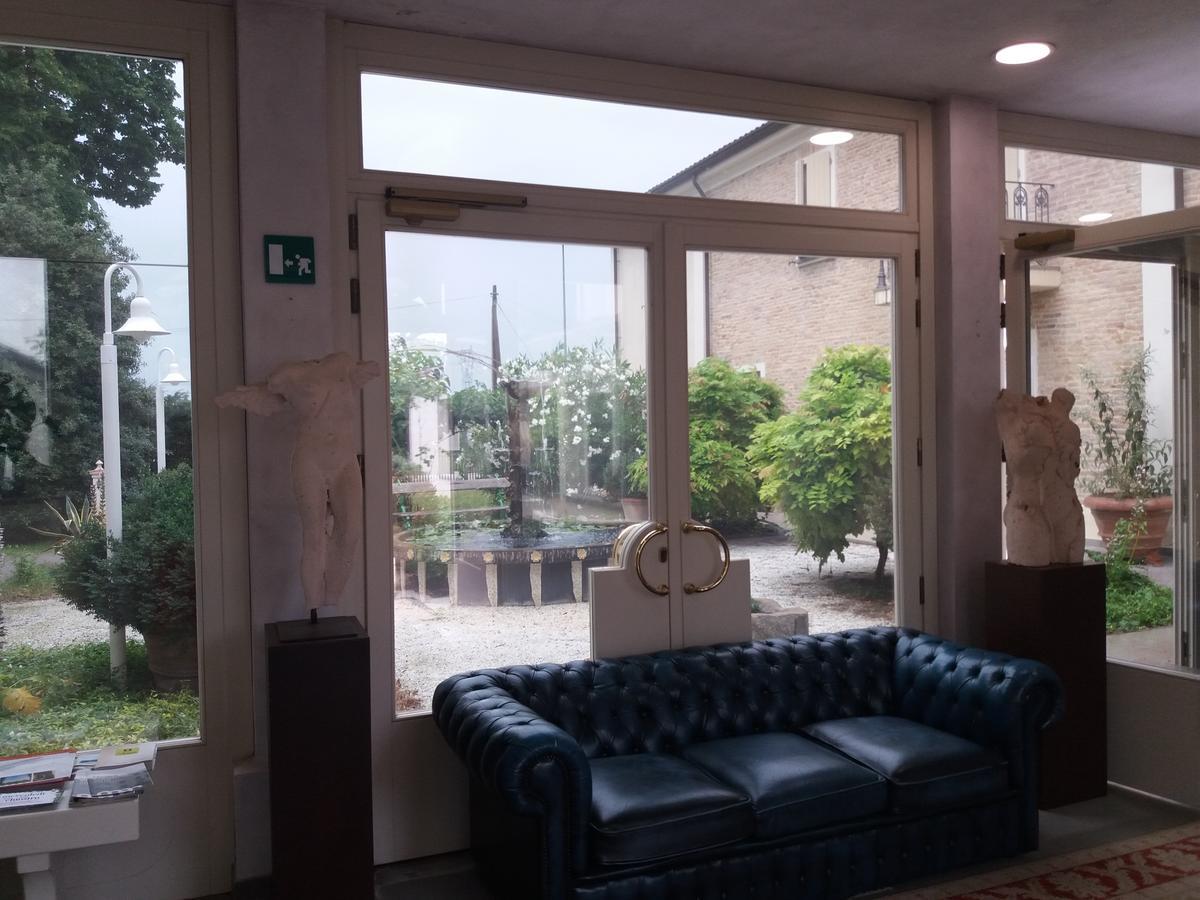 Relais Villa Roncuzzi Russi Екстер'єр фото